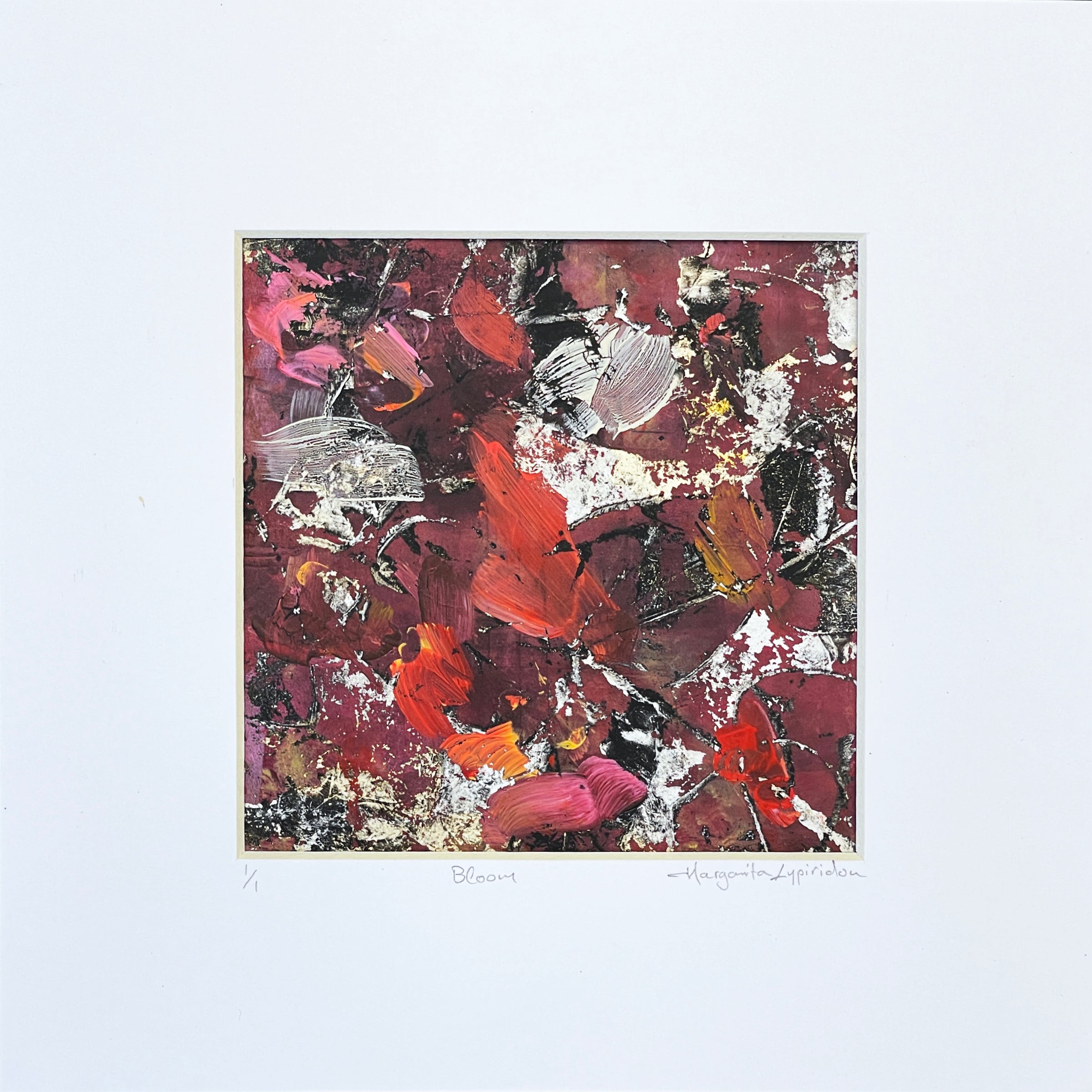 Bloom <br>14x14 cm, 25x25 cm with mat<br>5.5”x5.5”, 9.8`’x9.8” with mat