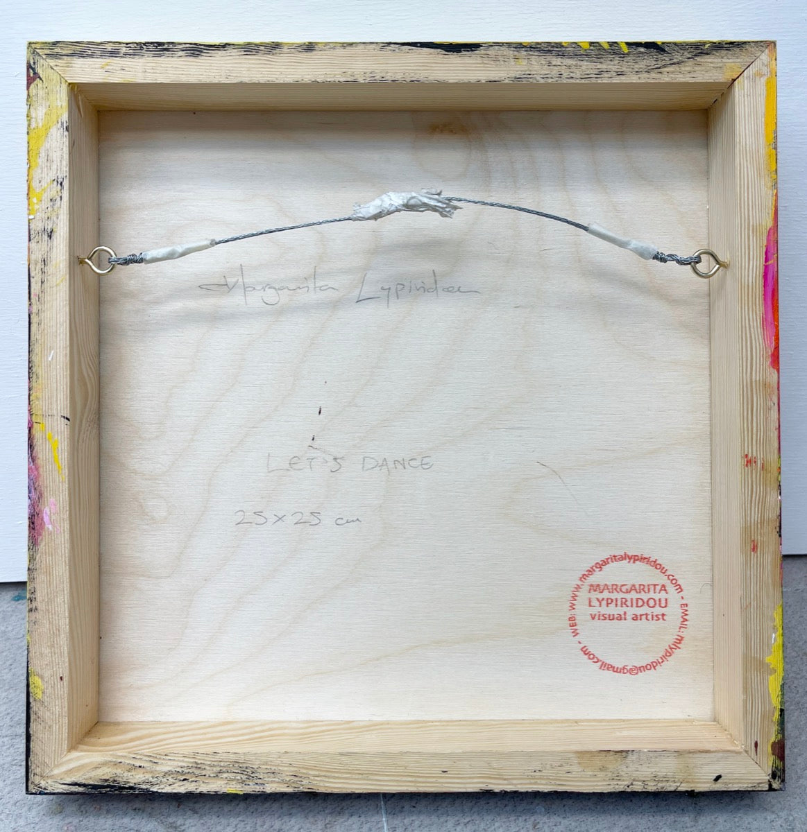 Let’s Dance <br>25x25x3 cm<br>9.8”x9.8”x1.2"